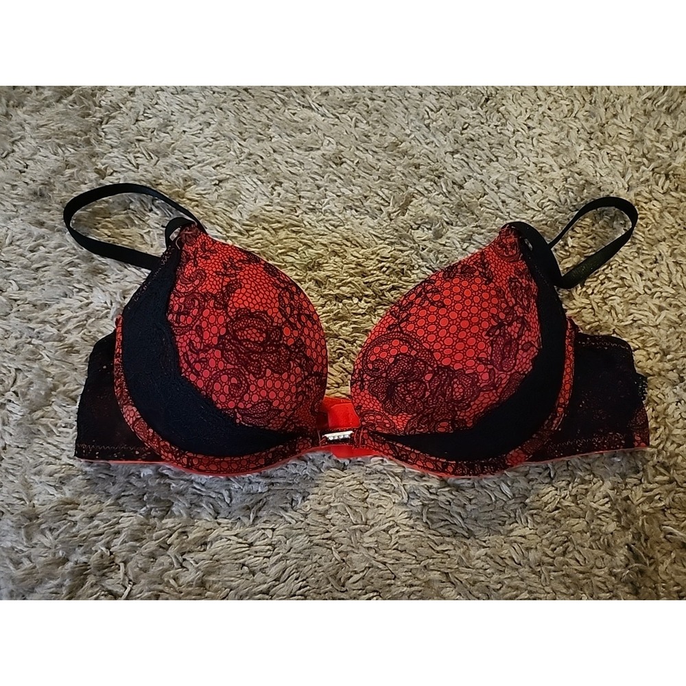 Marilyn Monroe Push Up Bra 34B Red W/ Black Lace Padded Underwire